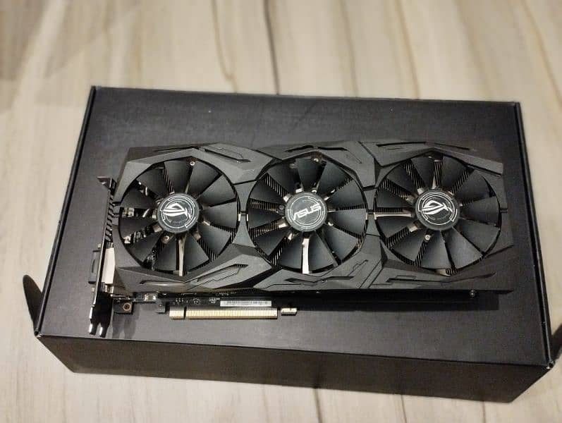 ASUS ROG Strix 1080 ti graphics card 2