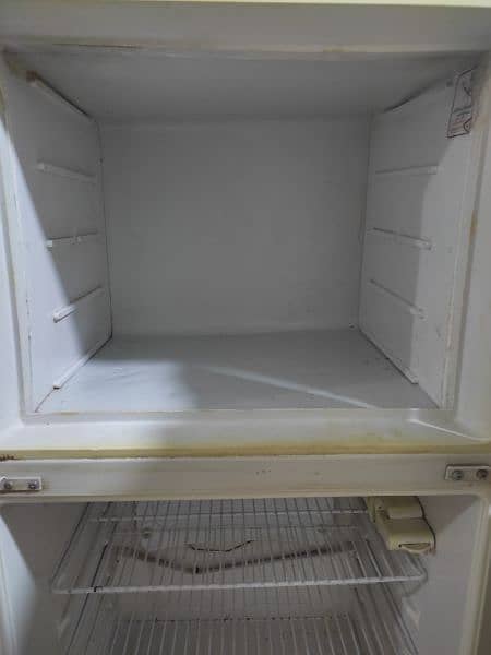 Dawlence Fridge For Sale 3