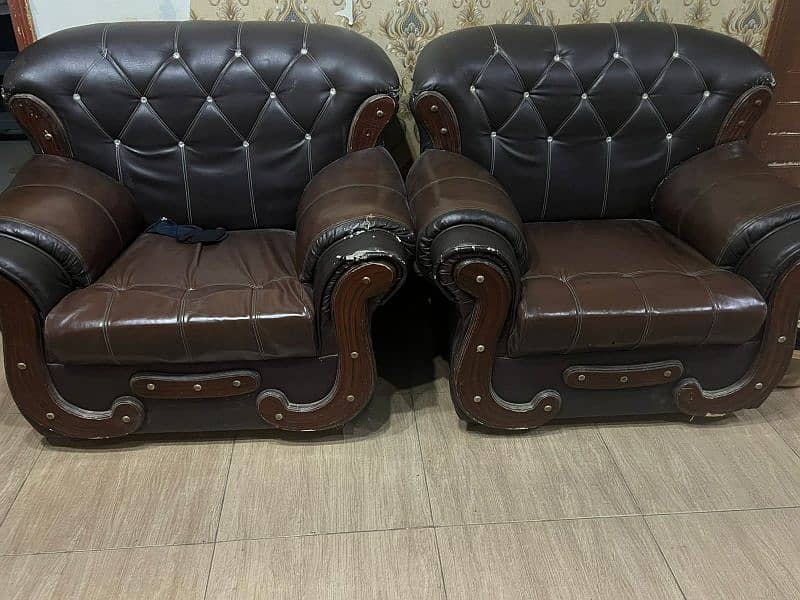 Sofa Set In Good Condition 2