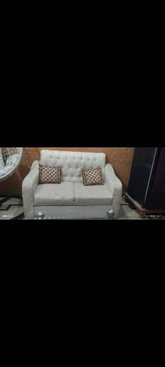 white 4 seater sofa set urgent sale Karna h 0