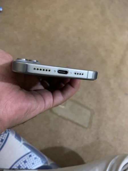 iPhone 15 pro max 512 GB natural 3