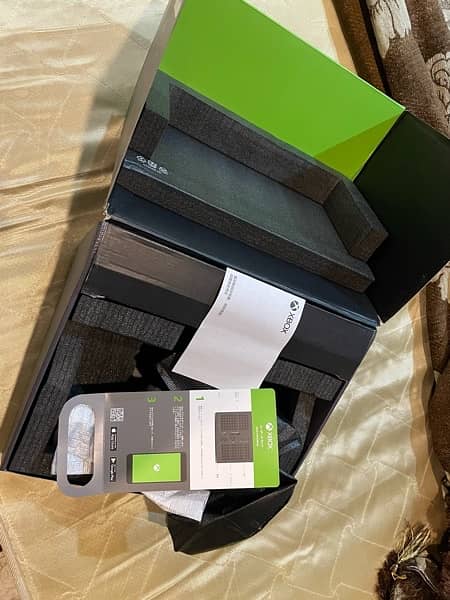 Xbox Series X 1TB 10/10 With Box 1