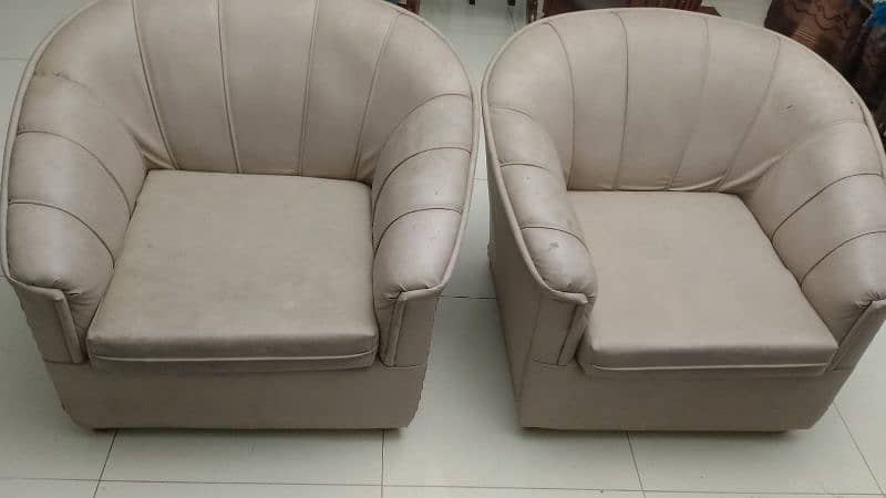 5 seater leather Sofa 0