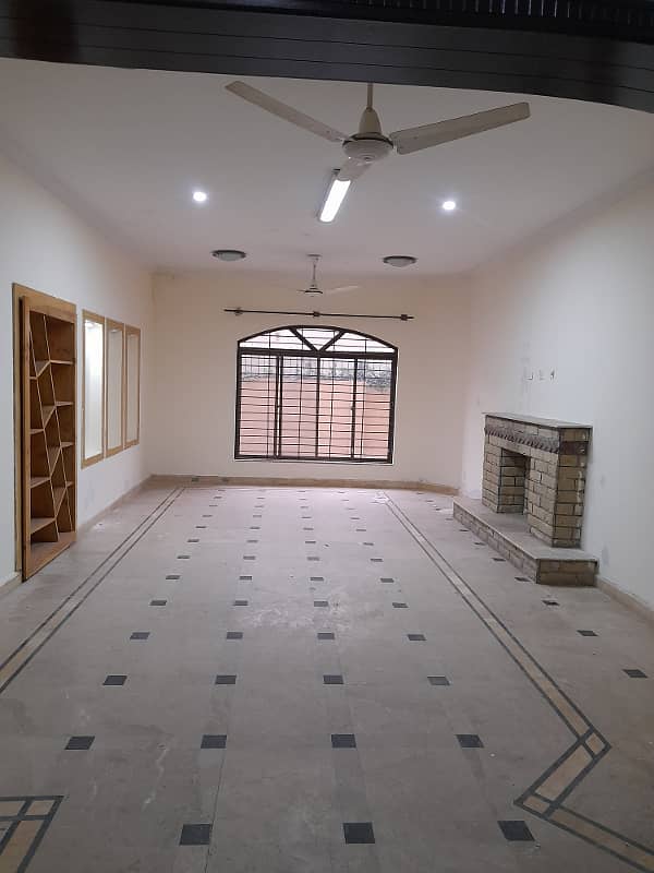 1kanal 6bed chatha Bakhtawar 13