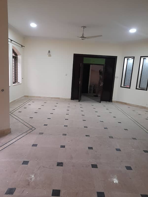 1kanal 6bed chatha Bakhtawar 14