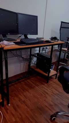 Office computer table for sale 0