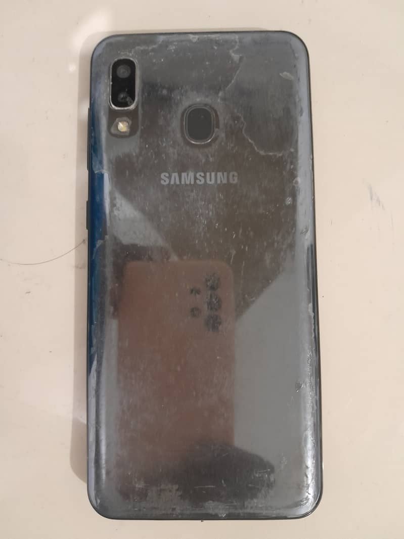 Samsung A20 for sale 3