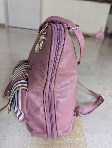 BAGPACK FOR LADIES AND GIRLS 2