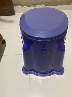 plastic Commode