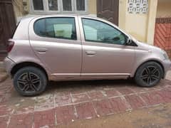 Toyota Vitz 2000 0