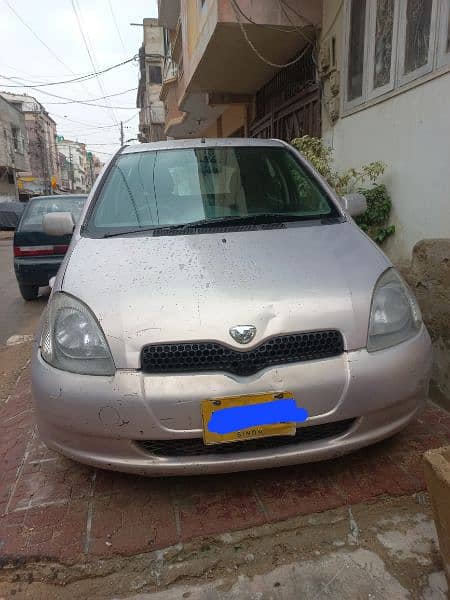 Toyota Vitz 2000 1