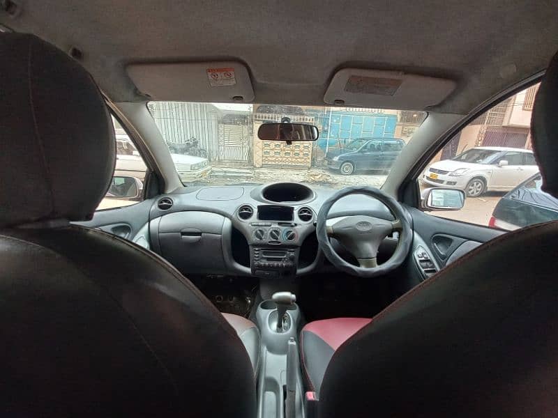 Toyota Vitz 2000 3