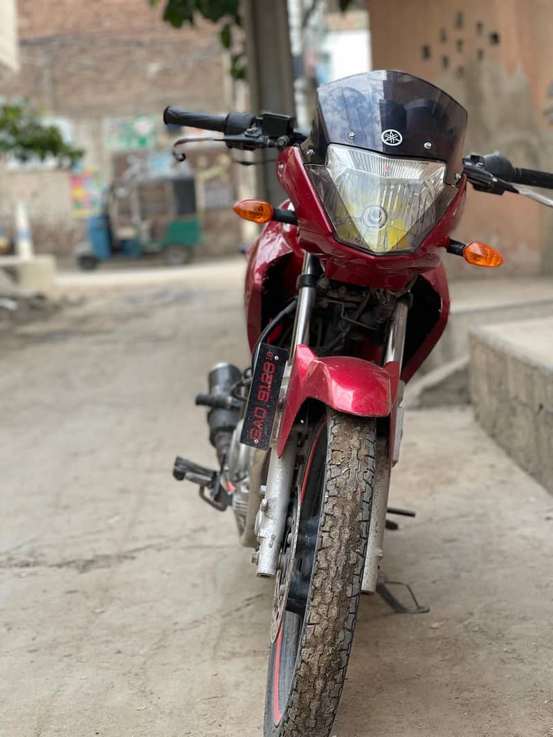 YAMAHA YBR 125 (2018) MODEL 4