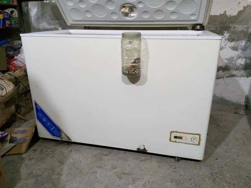 haire deep freezer single door 0