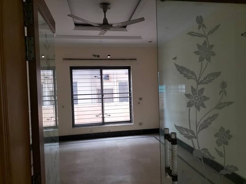 1 Kanal FULL Basement Owner Build OLD House For Sale DHA Phase 3 5