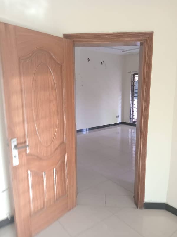 10 Marla Slightly Used 2 Bedroom Upper Portion Available for Rent 6