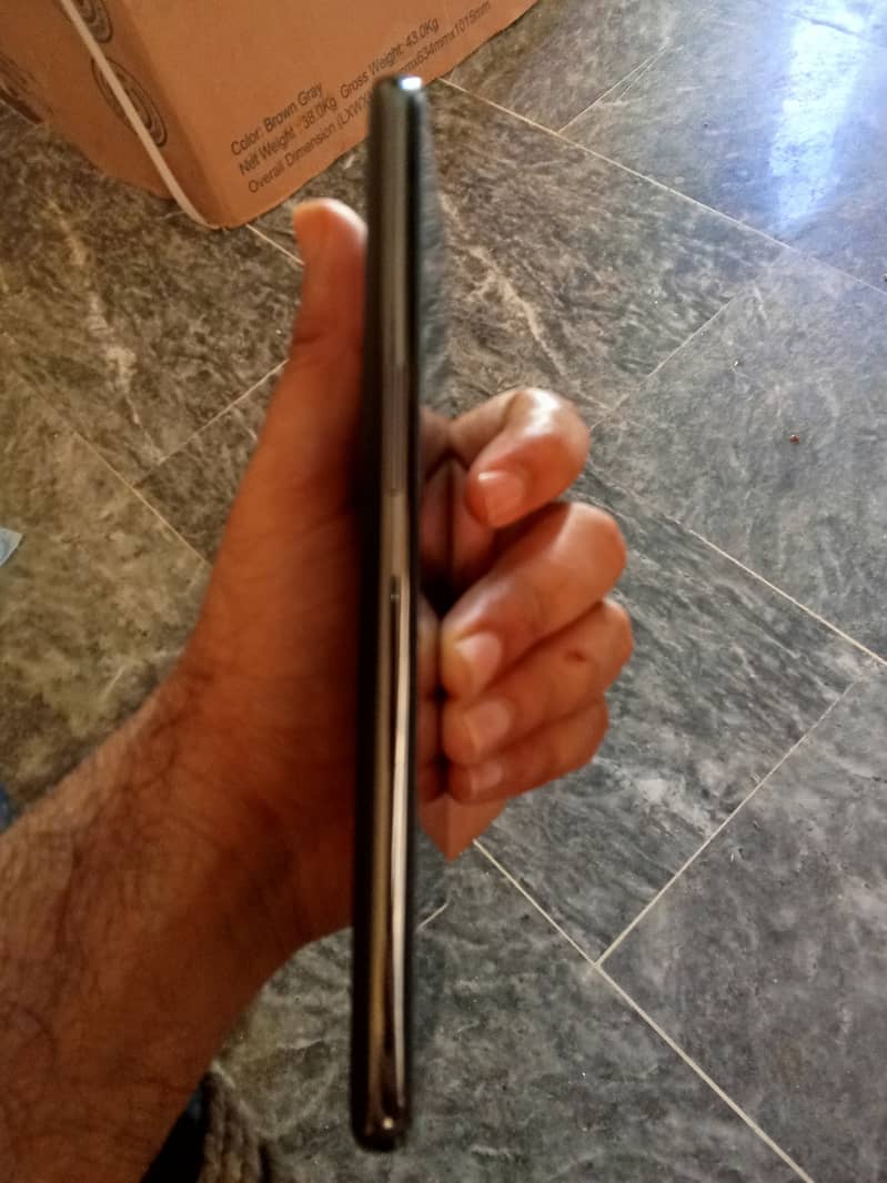 OnePlus 16/512 Lahore 3