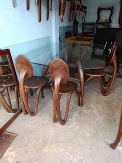 Dinning table with glass top