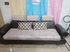 7 seater sofa set with coffee table with 4 chairs in good condition