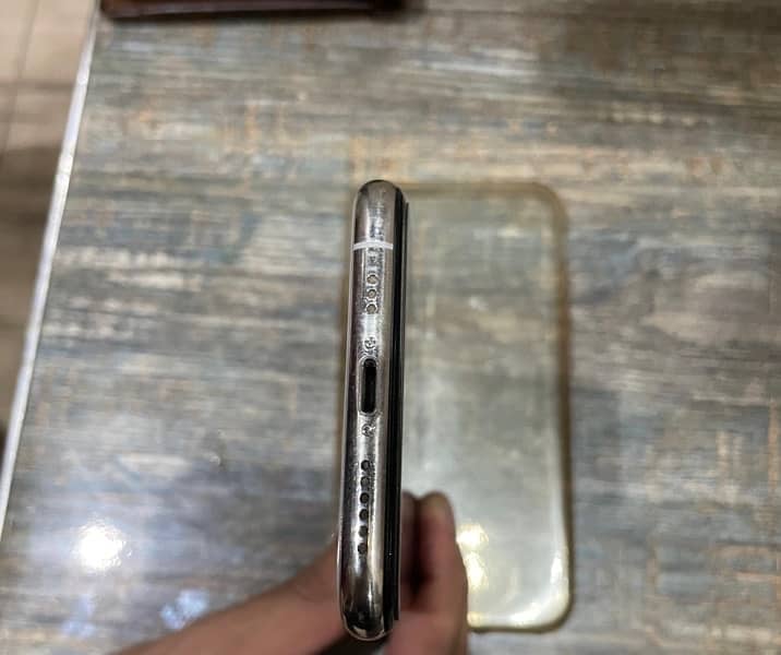 iphone XS 64gb NON PTA 4