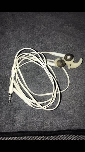 Genuine Samsung EG-920 Handsfree. 6