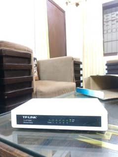 TP-LINK desktop switch