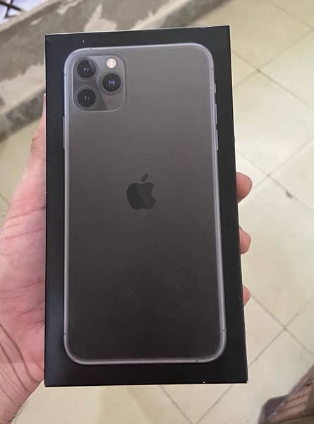 iPhone 11 pro max 512gb non pta 5