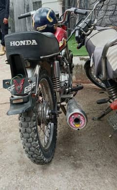 Honda 125 Red Color