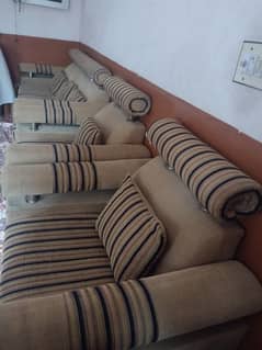 used sofa set  simple and decent designed