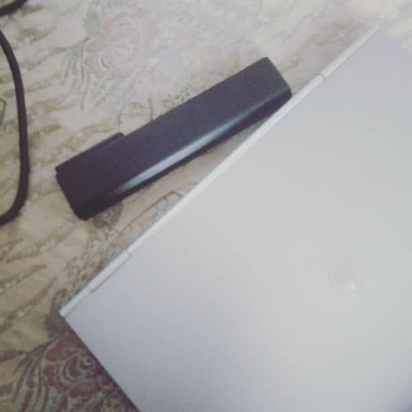 hp laptop for urgent  sale 2