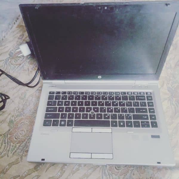 hp laptop for urgent  sale 1