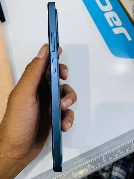 realme c63 6/128 with box and original charger 2