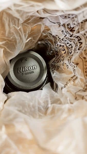 Nikon 35 mm DX  1.8 AF-S  lens 5