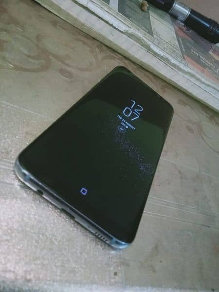 i am selling  Samsung Galaxy s8plus 64 gb 4rame 1