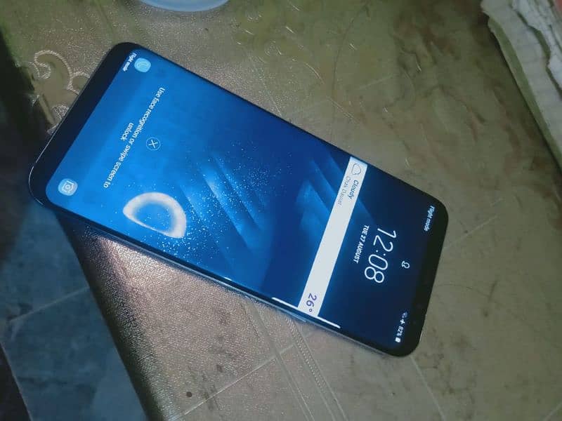 i am selling  Samsung Galaxy s8plus 64 gb 4rame 6