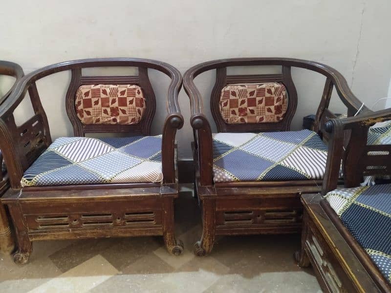 sheesham wood sofa set in best condition 1