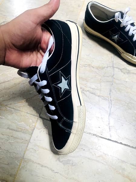 Even star Converse shoes 3