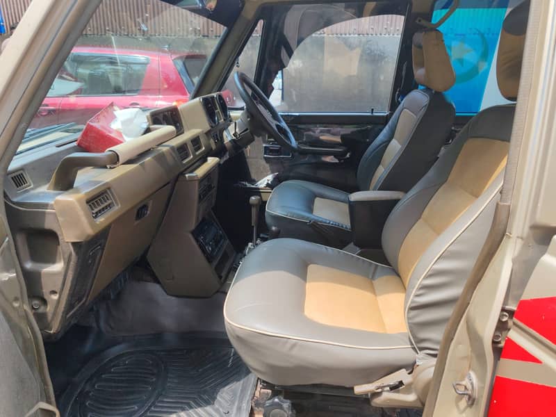 Mitsubishi Pajero 1989 5 DOOR 2