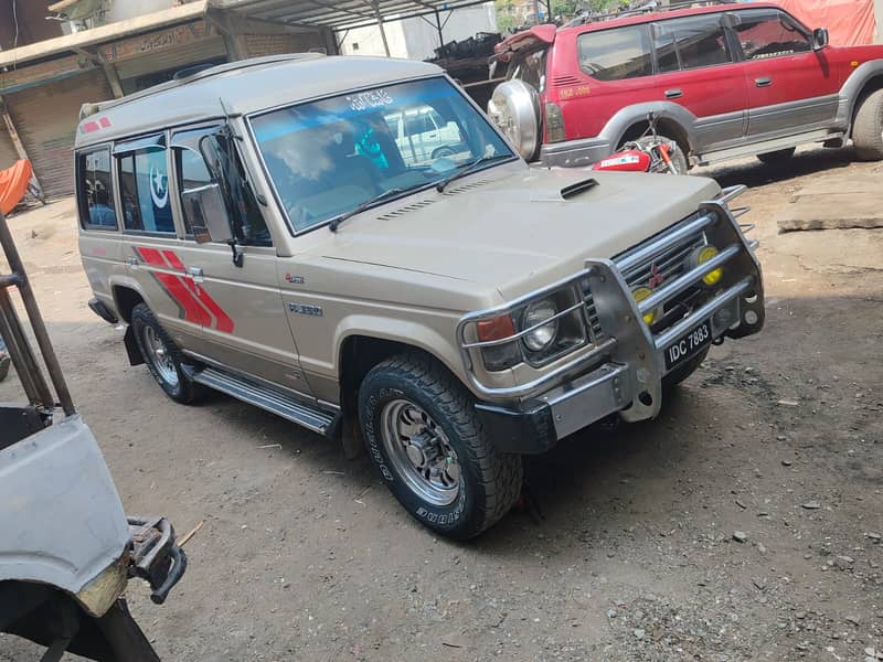 Mitsubishi Pajero 1989 5 DOOR 8