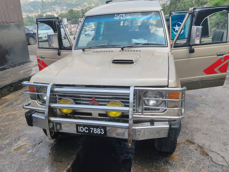 Mitsubishi Pajero 1989 5 DOOR 9