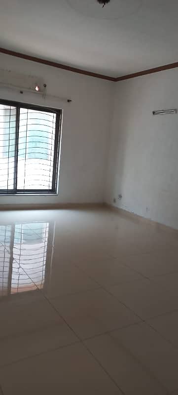 1 kanal upper portion is available for rent in Wapda town Block E1. 5