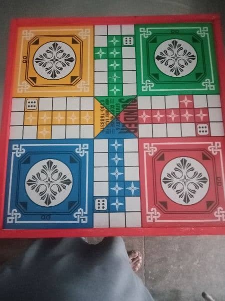 Wood Ludo 0