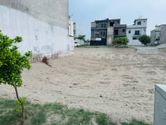 5 Marla Plot Available on Easy Installments in Park View City Lahore