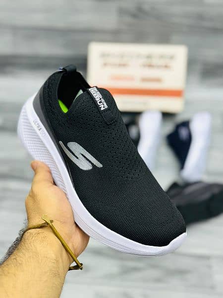 Skechers Ultra Go 0