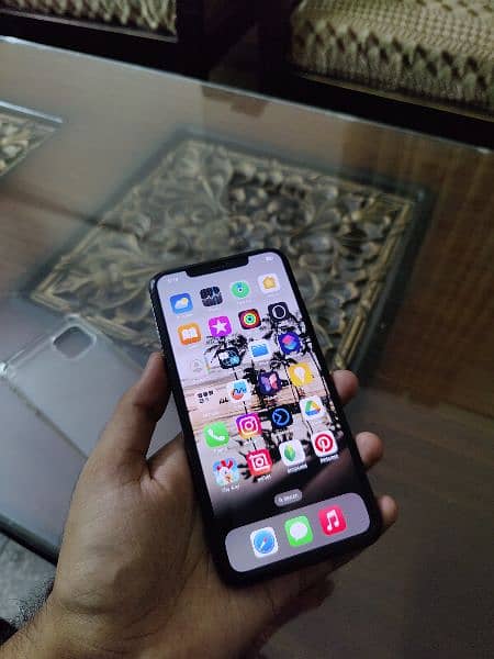 Iphone 11 pro Max Factory unlocked non pta 256 gb 6