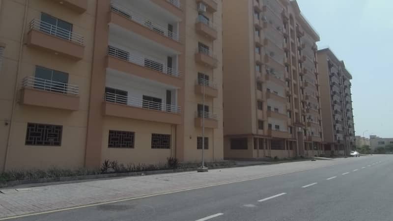 Slightly Used Apartment In The Serene Environment Of Askari 10 Lahore 3