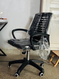 only few days used chair look like new 0