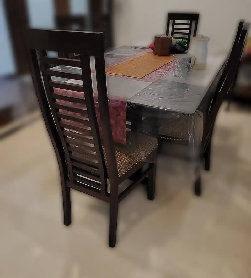 Six seater dining table 0