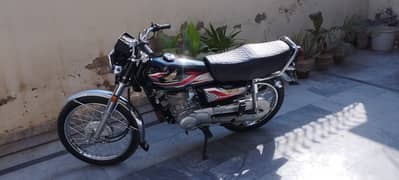 Honda CG125 2024 available in mint condition. .