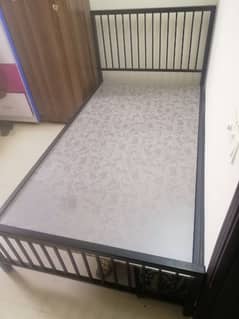 Single Bed  78X42"